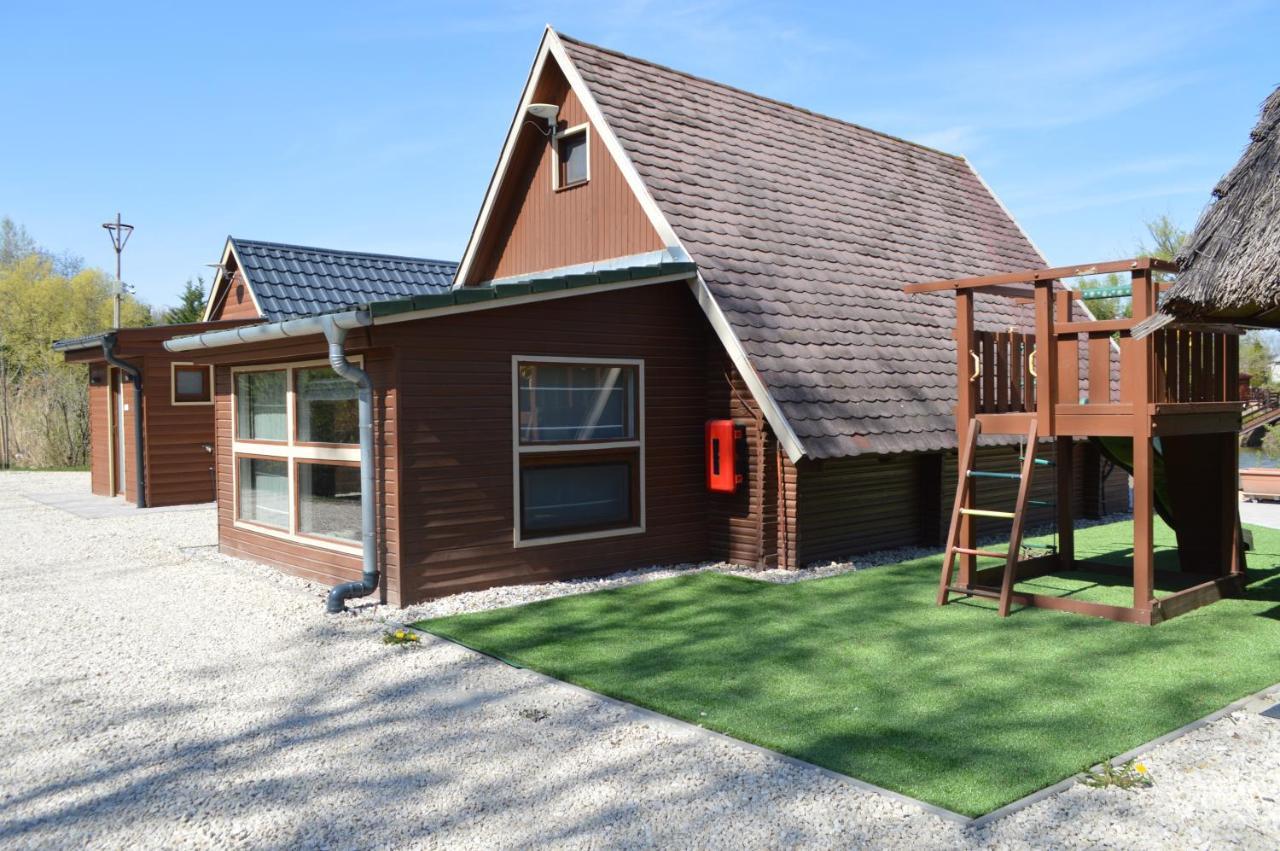 Intertranscoop Lake House Vamosszabadi Екстер'єр фото