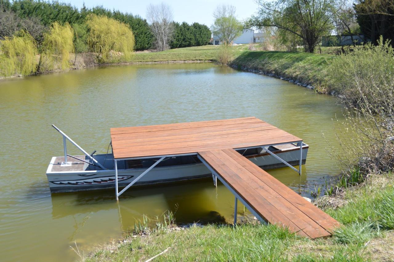 Intertranscoop Lake House Vamosszabadi Екстер'єр фото